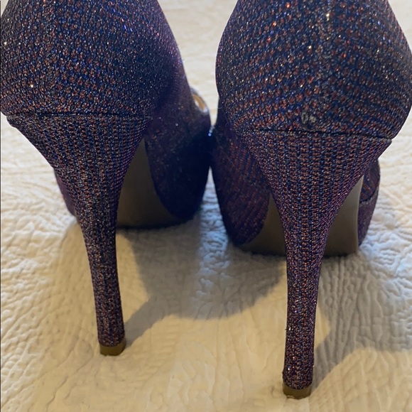 Shoes - Picture 4 of 5